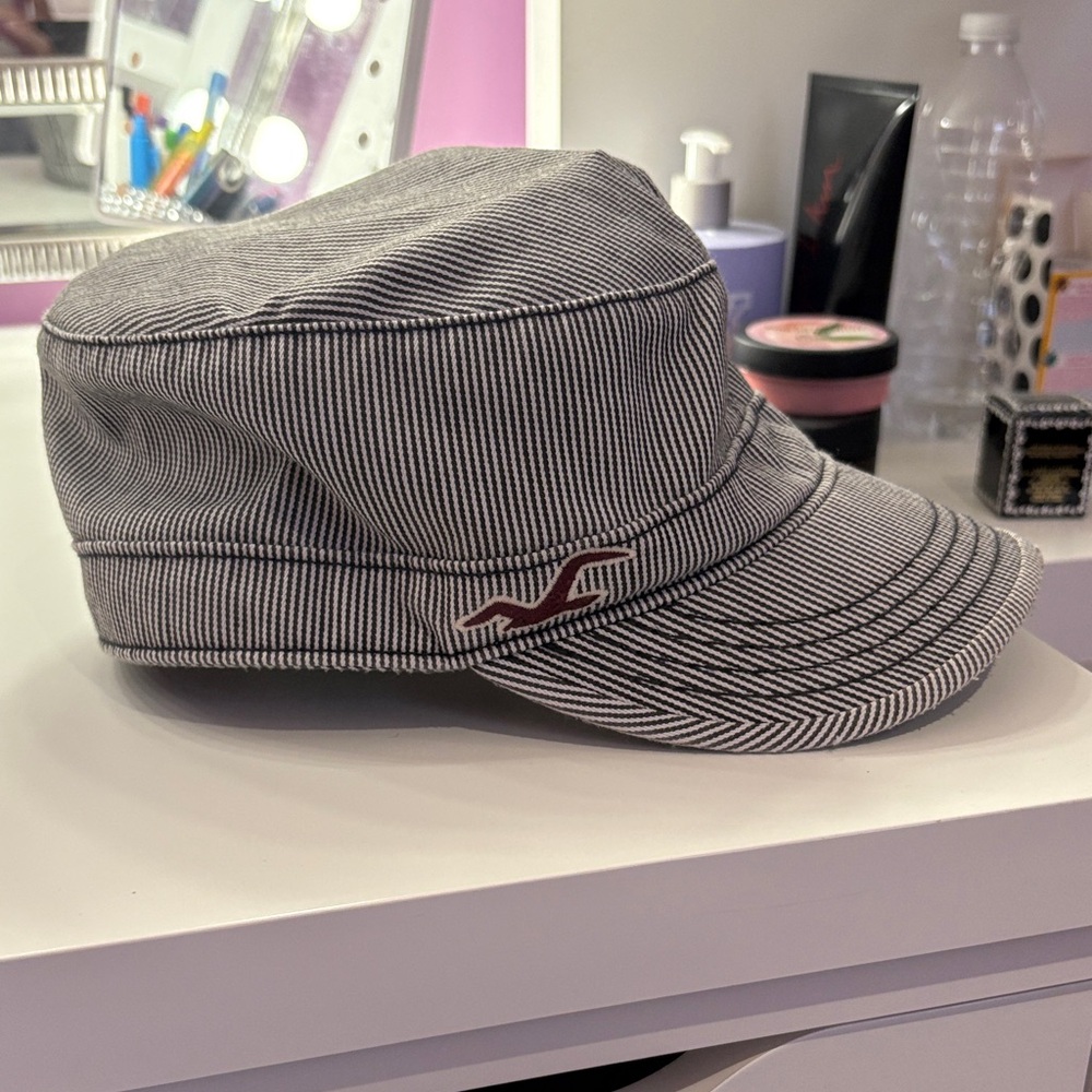 Hollister Striped navy Cap